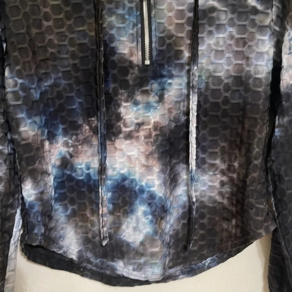No Boundaries Super Stretch & Soft Honeycomb Hoodie Size M tie dye - Picture 3 of 10